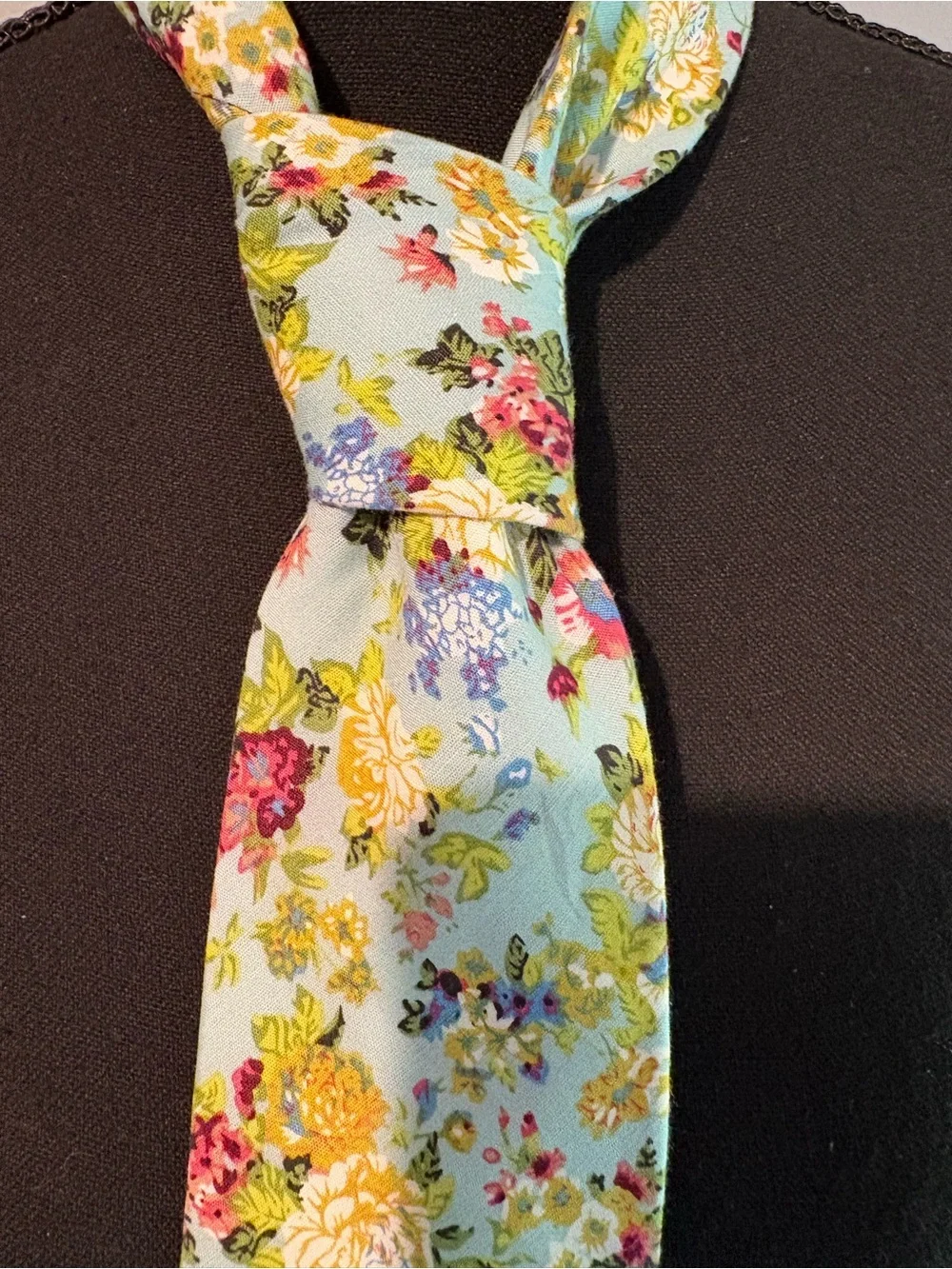 Perry Ellis Portfolio Light Blue Floral Mens Tie with Yellow & Pink Accents
